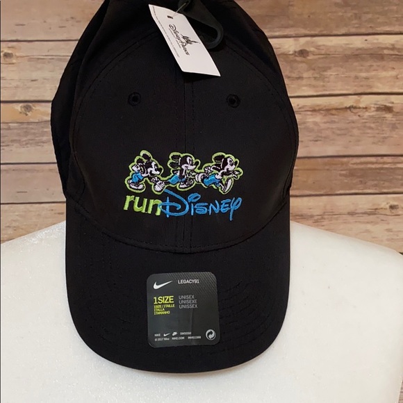 Nwt Black Nike Disney Rundisney Hat 